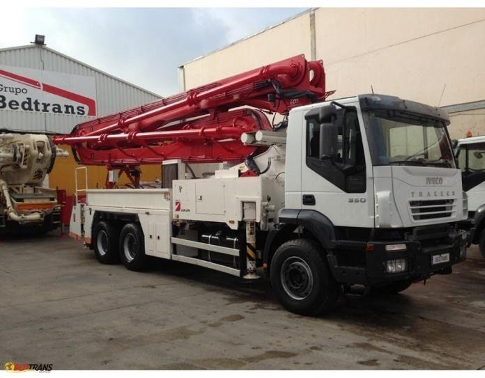 Автобетононасос IVECO Trakker